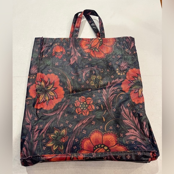 Liberty bold floral vintage style Tote Bag. Large Romantic print. - Picture 4 of 10